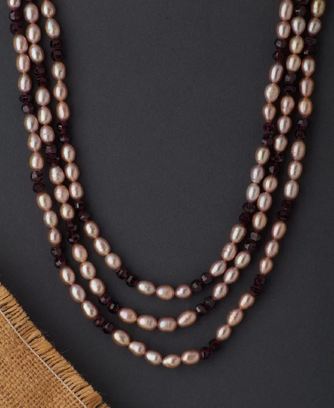 Fashionable Crystal & Real Pearl Necklace