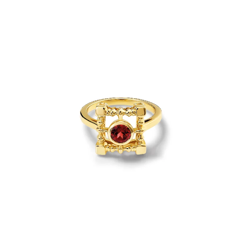 Mashrabiya Trellis Square Ring Yellow Gold - Garnet